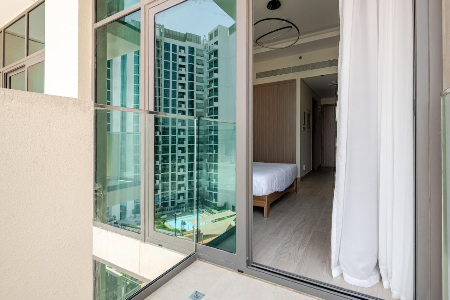 Cozy Pet Friendly Pool, Gym, Water Near Downtown *